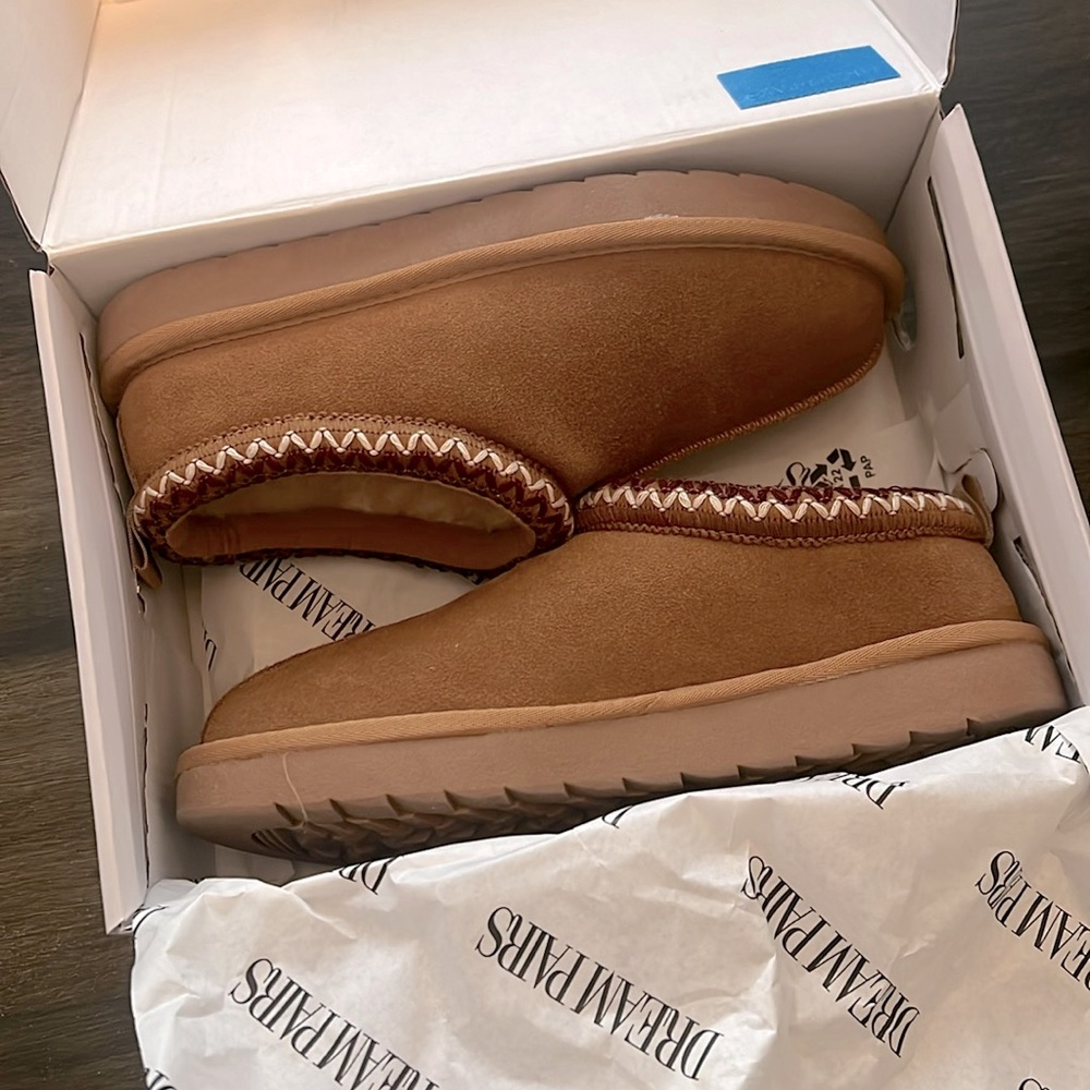 NEW Ugg Tasman Slipper Dupe by Dream Pairs Size Women’s 7 in Chestnut Brown